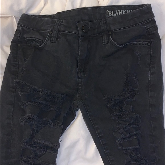 BLANK NYC ultra distressed jeans - Picture 6 of 7